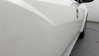 Used 2017 Mahindra XUV500 [2015-2018] W10 AT Diesel Automatic dents MINOR SCRATCH
