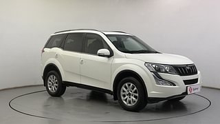 Used 2017 Mahindra XUV500 [2015-2018] W10 AT Diesel Automatic exterior RIGHT FRONT CORNER VIEW