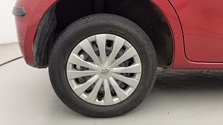 Used 2011 Toyota Etios Liva [2010-2017] G Petrol Manual tyres RIGHT REAR TYRE RIM VIEW