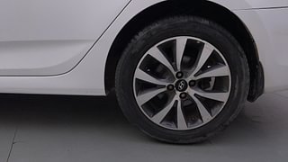 Used 2013 Hyundai Verna [2011-2015] Fluidic 1.6 CRDi SX Diesel Manual tyres LEFT REAR TYRE RIM VIEW