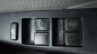 Used 2011 Toyota Etios Liva [2010-2017] G Petrol Manual top_features Central locking
