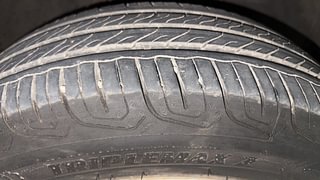 Used 2011 Toyota Etios Liva [2010-2017] G Petrol Manual tyres RIGHT FRONT TYRE TREAD VIEW