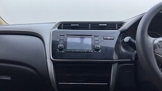 Used 2016 Honda City [2014-2017] V Petrol Manual top_features Integrated (in-dash) music system
