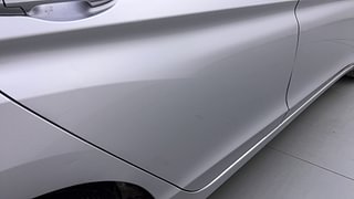 Used 2016 Honda City [2014-2017] V Petrol Manual dents MINOR SCRATCH
