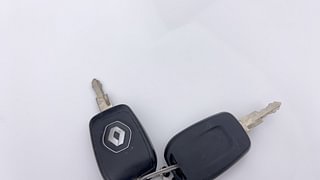 Used 2023 Renault Kwid CLIMBER 1.0 AMT Dual Tone Petrol Automatic extra CAR KEY VIEW