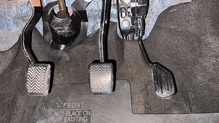 Used 2011 Toyota Etios Liva [2010-2017] G Petrol Manual interior PEDALS VIEW