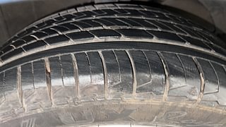 Used 2018 Maruti Suzuki Baleno [2015-2019] Zeta Petrol Petrol Manual tyres RIGHT FRONT TYRE TREAD VIEW