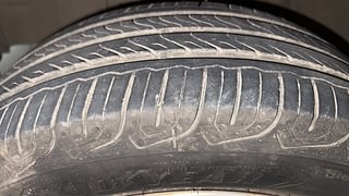 Used 2011 Toyota Etios Liva [2010-2017] G Petrol Manual tyres LEFT FRONT TYRE TREAD VIEW