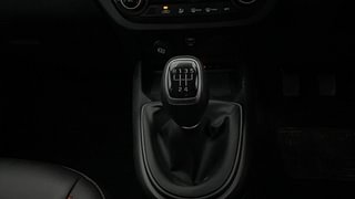 Used 2022 Hyundai Grand i10 Nios Sportz 1.0 Turbo GDI Petrol Manual interior GEAR  KNOB VIEW