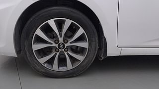 Used 2013 Hyundai Verna [2011-2015] Fluidic 1.6 CRDi SX Diesel Manual tyres LEFT FRONT TYRE RIM VIEW