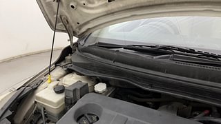Used 2014 Hyundai i20 [2012-2014] Asta 1.4 CRDI Diesel Manual engine ENGINE RIGHT SIDE HINGE & APRON VIEW