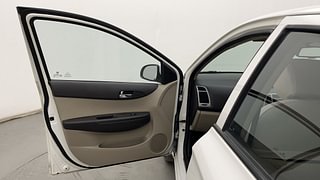 Used 2014 Hyundai i20 [2012-2014] Asta 1.4 CRDI Diesel Manual interior LEFT FRONT DOOR OPEN VIEW