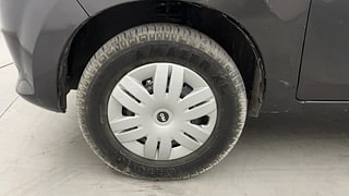 Used 2014 Maruti Suzuki Alto 800 [2012-2016] Lxi Petrol Manual tyres LEFT FRONT TYRE RIM VIEW