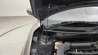 Used 2021 Maruti Suzuki Swift [2017-2021] VXi Petrol Manual engine ENGINE RIGHT SIDE HINGE & APRON VIEW