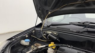 Used 2014 Maruti Suzuki Alto 800 [2012-2016] Lxi Petrol Manual engine ENGINE RIGHT SIDE HINGE & APRON VIEW