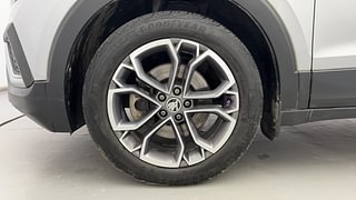 Used 2021 Skoda Kushaq Style 1.5L TSI MT Petrol Manual tyres LEFT FRONT TYRE RIM VIEW