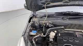 Used 2017 Maruti Suzuki Alto K10 [2014-2019] VXi Petrol Manual engine ENGINE RIGHT SIDE HINGE & APRON VIEW