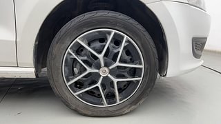 Used 2012 Volkswagen Polo [2010-2014] Trendline 1.2L (P) Petrol Manual tyres RIGHT FRONT TYRE RIM VIEW