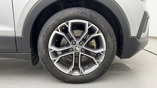 Used 2021 Skoda Kushaq Style 1.5L TSI MT Petrol Manual tyres RIGHT FRONT TYRE RIM VIEW