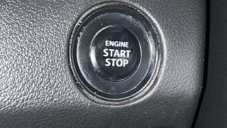Used 2017 Maruti Suzuki Baleno [2015-2019] Zeta AT Petrol Petrol Automatic top_features Keyless start