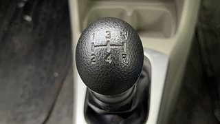 Used 2017 Maruti Suzuki Alto K10 [2014-2019] VXi Petrol Manual interior GEAR  KNOB VIEW