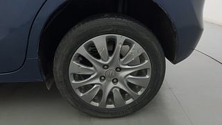 Used 2017 Maruti Suzuki Baleno [2015-2019] Zeta AT Petrol Petrol Automatic tyres LEFT REAR TYRE RIM VIEW