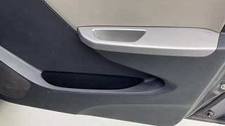 Used 2017 Maruti Suzuki Alto K10 [2014-2019] VXi Petrol Manual top_features Door pockets