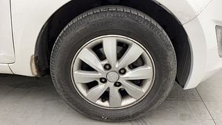 Used 2014 Hyundai i20 [2012-2014] Asta 1.4 CRDI Diesel Manual tyres RIGHT FRONT TYRE RIM VIEW