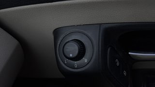 Used 2013 Volkswagen Polo [2010-2014] Comfortline 1.2 (D) Diesel Manual top_features Adjustable ORVM