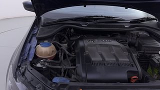 Used 2013 Volkswagen Polo [2010-2014] Comfortline 1.2 (D) Diesel Manual engine ENGINE RIGHT SIDE HINGE & APRON VIEW