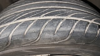 Used 2012 Volkswagen Polo [2010-2014] Trendline 1.2L (P) Petrol Manual tyres RIGHT FRONT TYRE TREAD VIEW