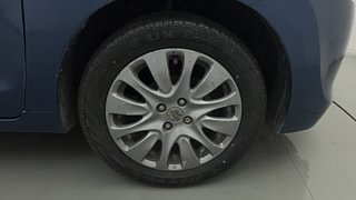 Used 2017 Maruti Suzuki Baleno [2015-2019] Zeta AT Petrol Petrol Automatic tyres RIGHT FRONT TYRE RIM VIEW