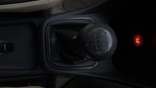Used 2013 Volkswagen Polo [2010-2014] Comfortline 1.2 (D) Diesel Manual interior GEAR  KNOB VIEW