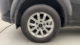 Used 2019 Mahindra XUV500 [2017-2021] W9 Diesel Manual tyres RIGHT REAR TYRE RIM VIEW