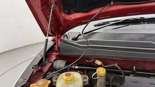 Used 2017 Mahindra KUV100 [2015-2017] K6 6 STR Petrol Manual engine ENGINE RIGHT SIDE HINGE & APRON VIEW
