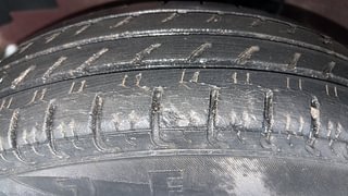 Used 2016 Renault Kwid [2015-2019] RXT Petrol Manual tyres LEFT FRONT TYRE TREAD VIEW