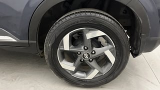 Used 2019 Hyundai Venue [2019-2022] SX Plus 1.0 Turbo DCT Petrol Automatic tyres LEFT REAR TYRE RIM VIEW
