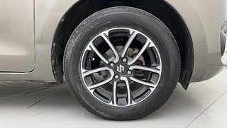 Used 2018 Maruti Suzuki Swift [2017-2020] ZDi Plus Diesel Manual tyres RIGHT FRONT TYRE RIM VIEW