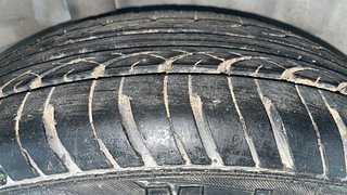 Used 2014 Honda Amaze [2013-2016] 1.2 VX i-VTEC Petrol Manual tyres RIGHT REAR TYRE TREAD VIEW