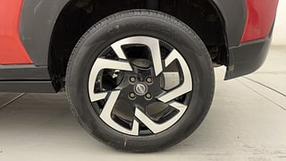 Used 2021 Nissan Magnite XV Turbo Dual Tone Petrol Manual tyres LEFT REAR TYRE RIM VIEW