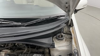 Used 2014 Honda Amaze [2013-2016] 1.2 VX i-VTEC Petrol Manual engine ENGINE LEFT SIDE HINGE & APRON VIEW