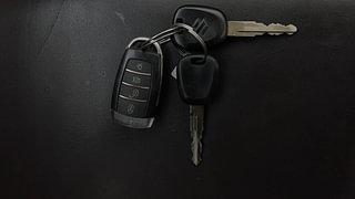 Used 2020 Maruti Suzuki Dzire [2017-2020] LDI Diesel Manual extra CAR KEY VIEW