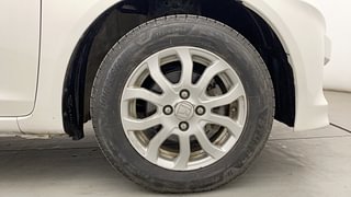 Used 2013 Honda Amaze [2013-2016] 1.2 VX i-VTEC Petrol Manual tyres RIGHT FRONT TYRE RIM VIEW