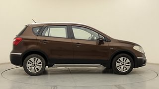 Used 2016 Maruti Suzuki S-Cross [2015-2017] Zeta 1.6 Diesel Manual exterior RIGHT SIDE VIEW