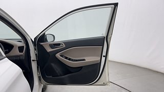 Used 2017 Hyundai Elite i20 [2014-2018] Sportz 1.2 Petrol Manual interior RIGHT FRONT DOOR OPEN VIEW