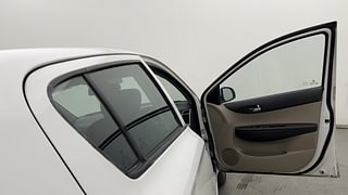 Used 2013 Hyundai i20 [2012-2014] Sportz 1.2 Petrol Manual interior RIGHT FRONT DOOR OPEN VIEW