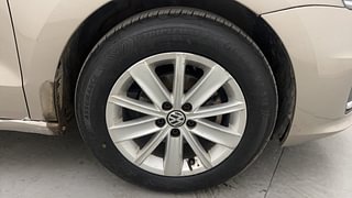 Used 2016 volkswagen Vento 1.5L Highline Diesel AT Diesel Automatic tyres RIGHT FRONT TYRE RIM VIEW