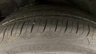 Used 2014 Honda City [2014-2017] VX Petrol Manual tyres RIGHT REAR TYRE TREAD VIEW