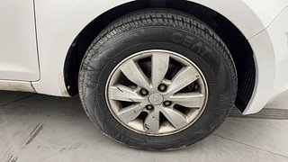 Used 2013 Hyundai i20 [2012-2014] Sportz 1.2 Petrol Manual tyres RIGHT FRONT TYRE RIM VIEW