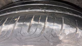 Used 2015 honda Jazz VX Petrol Manual tyres RIGHT REAR TYRE TREAD VIEW